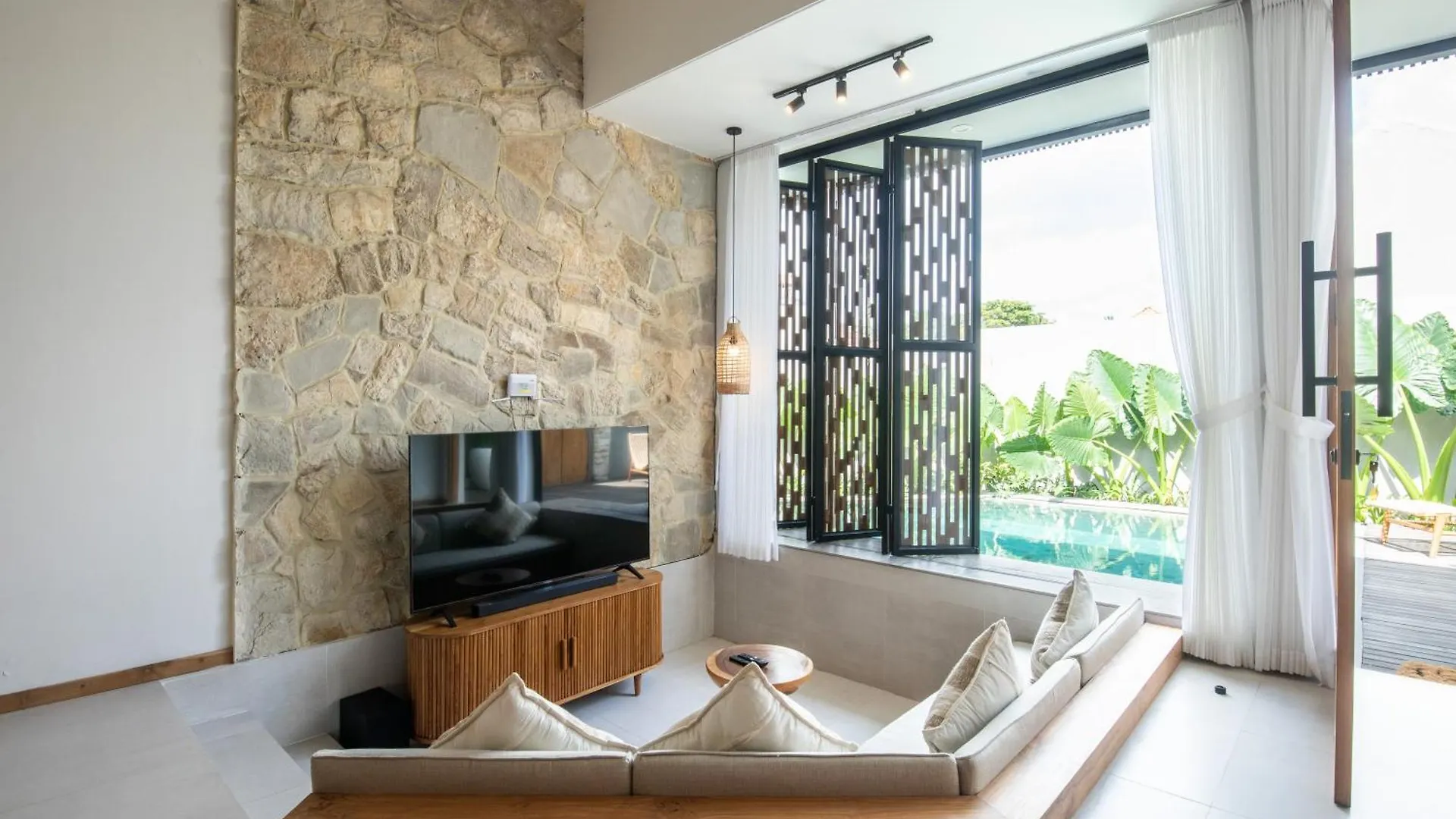 Cozy Villa With Pool In The Center Of Ubud Indonesia