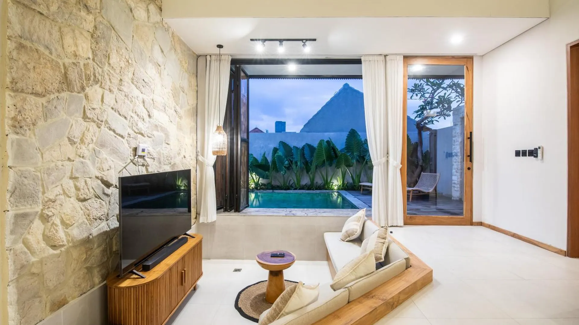 Cozy Villa With Pool In The Center Of Ubud